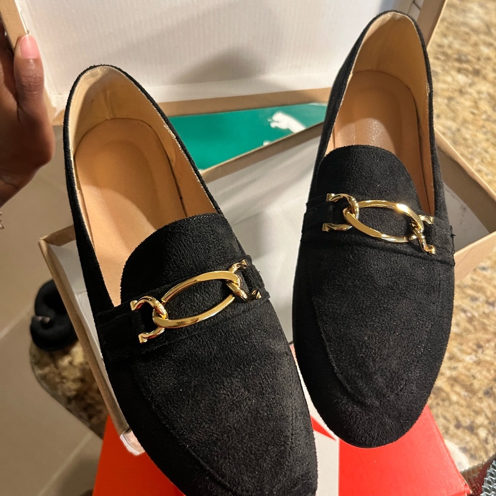 Elegant Black Loafers with Gold Accent
